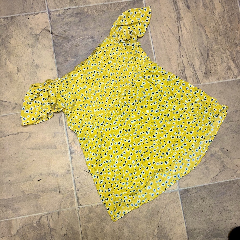 by&by yellow top